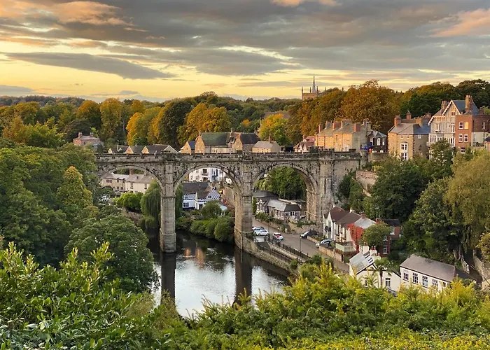 Honeysuckle Apartment *