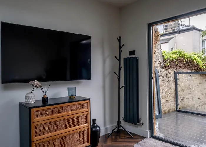 Apartment Honeysuckle